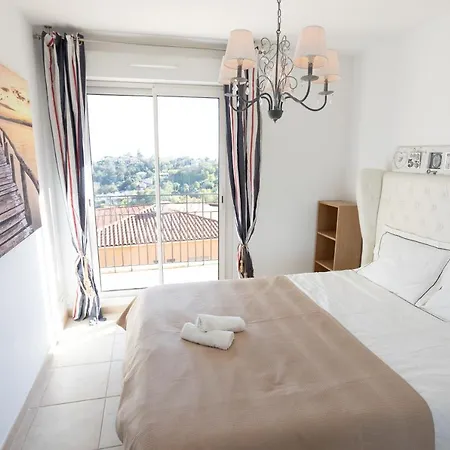アパート In A Secure Paradise With Pool & Tennis Court Mandelieu